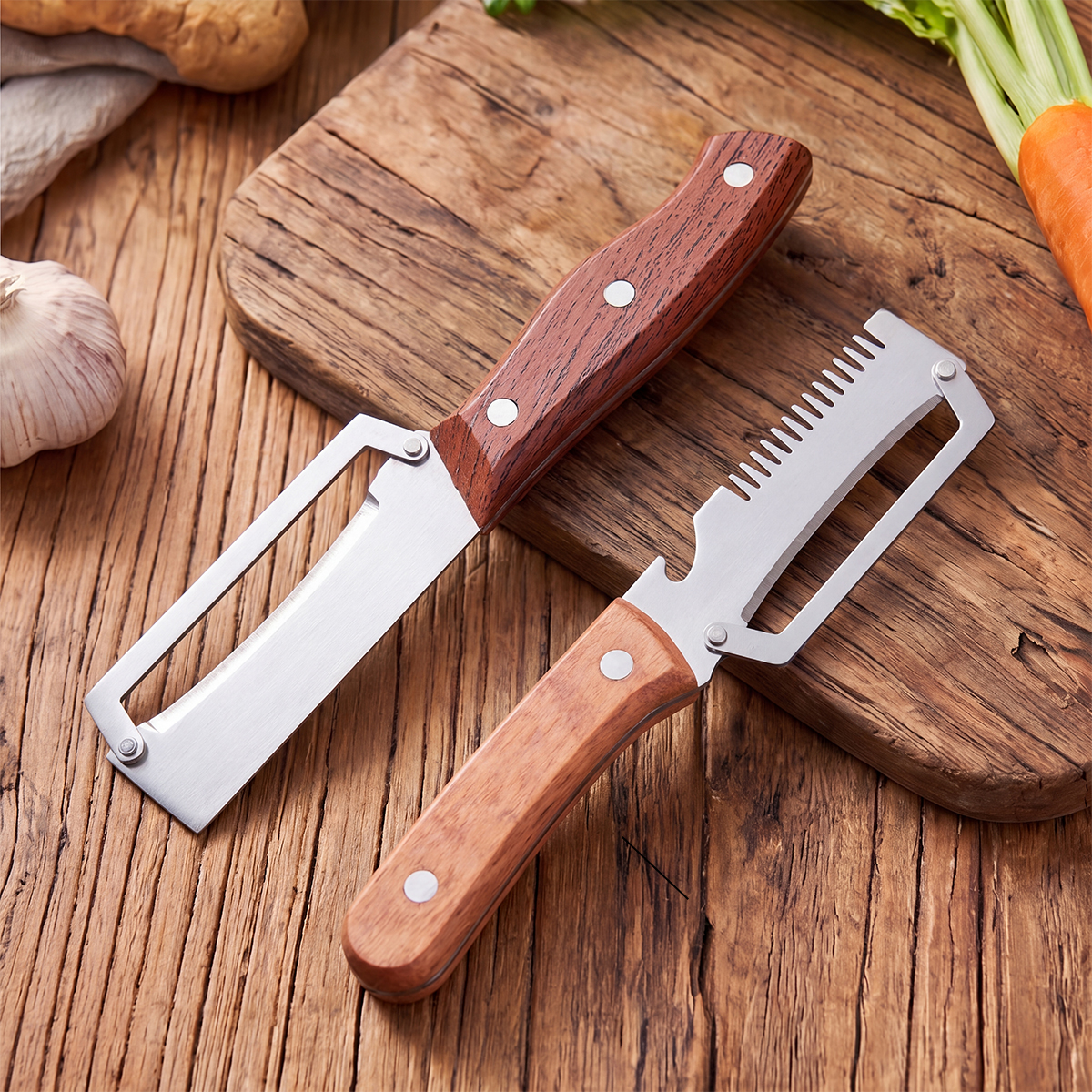 Stainless steel peeler with wo - Oud Wood Chip recension och pris