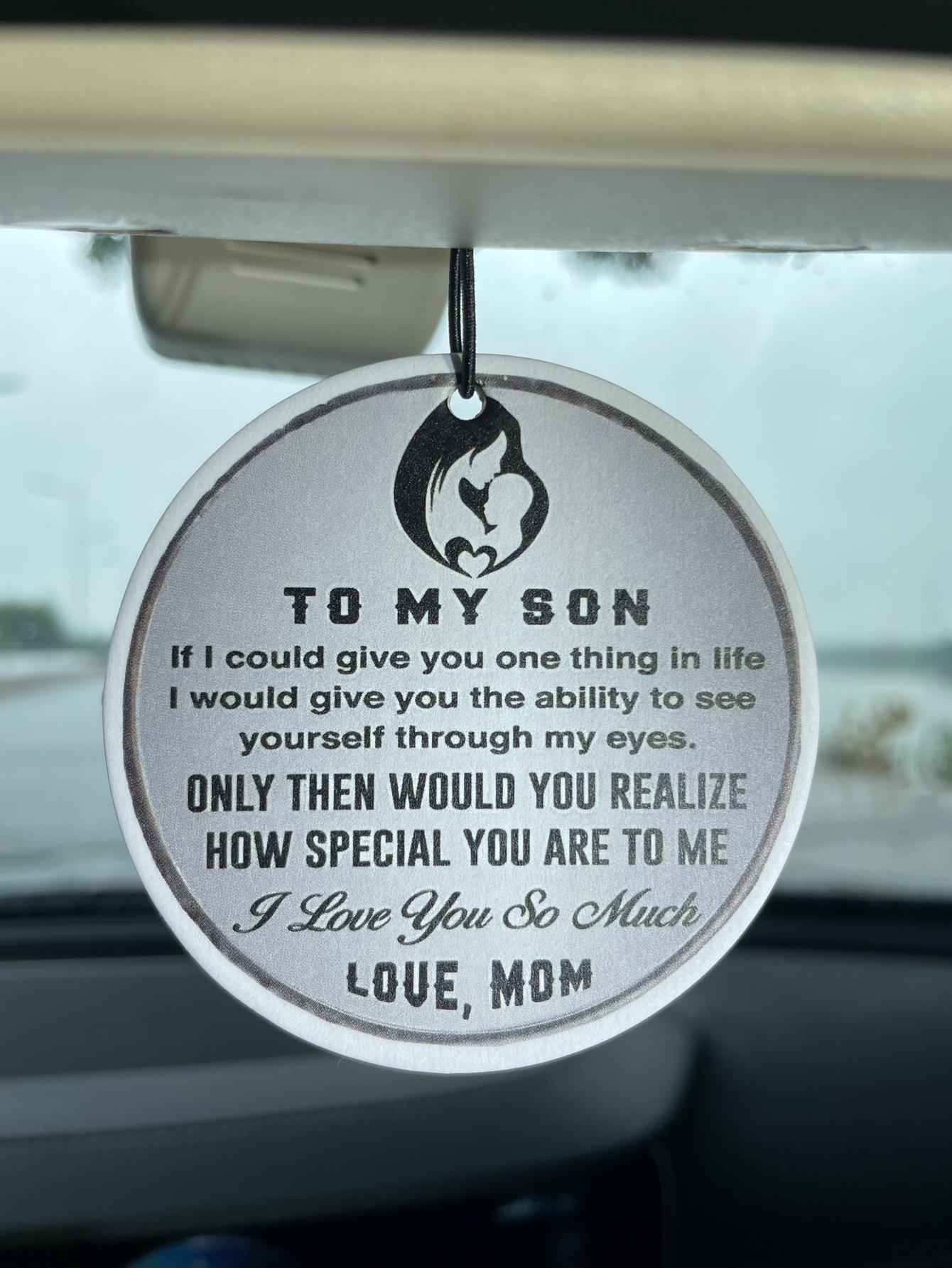 Mother gave her son a special  - Perfume Her Fragrance recension och pris